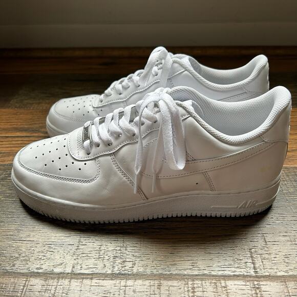 Nike Air Force 1 '07 Low Triple White Mens Size 10.5 - Picture 1 of 11